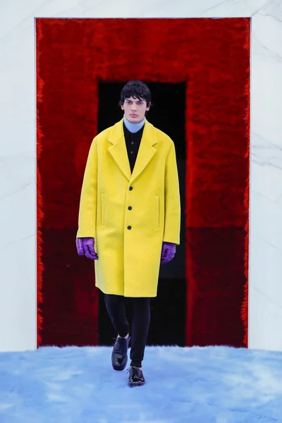 Look 38